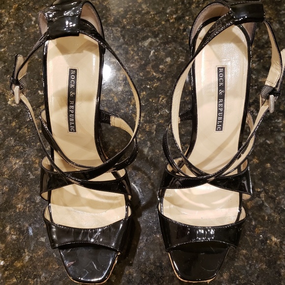 Rock and Republic Black Pattent top - Picture 1 of 4